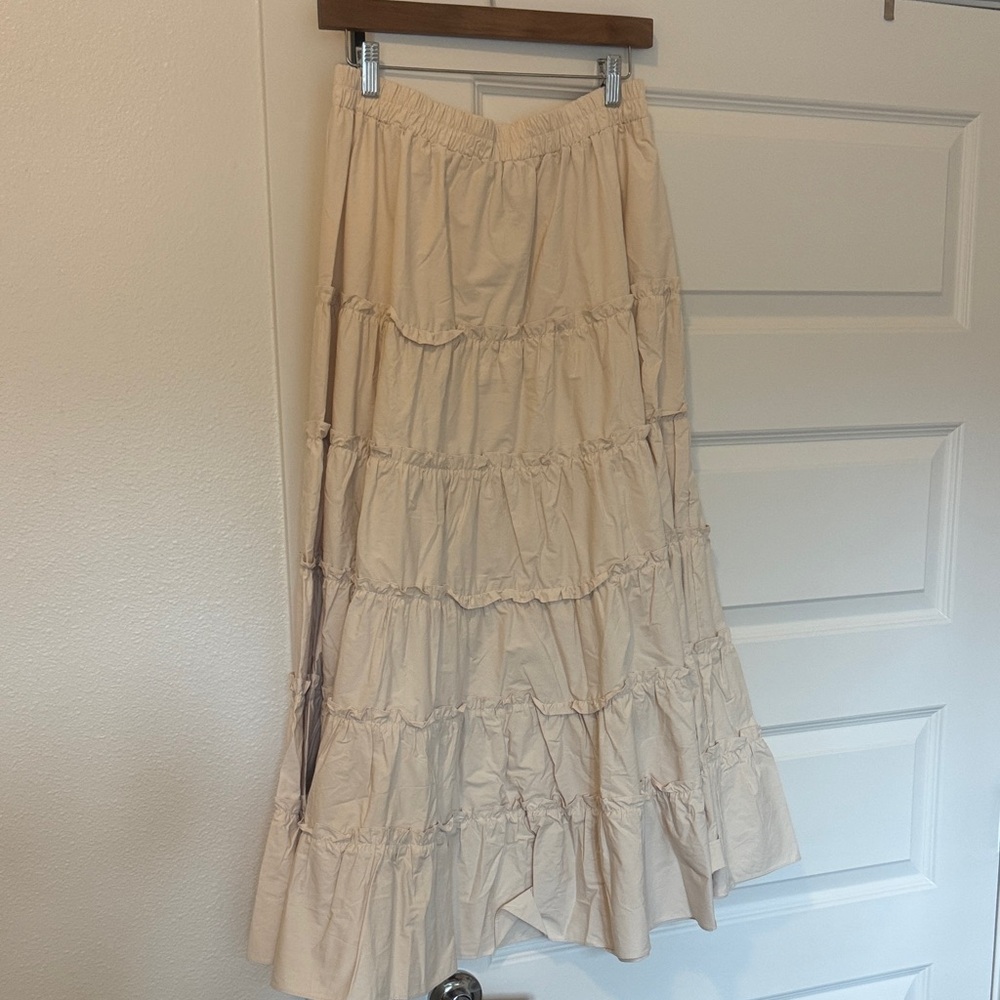 Chic Cream Tiered Maxi Skirt